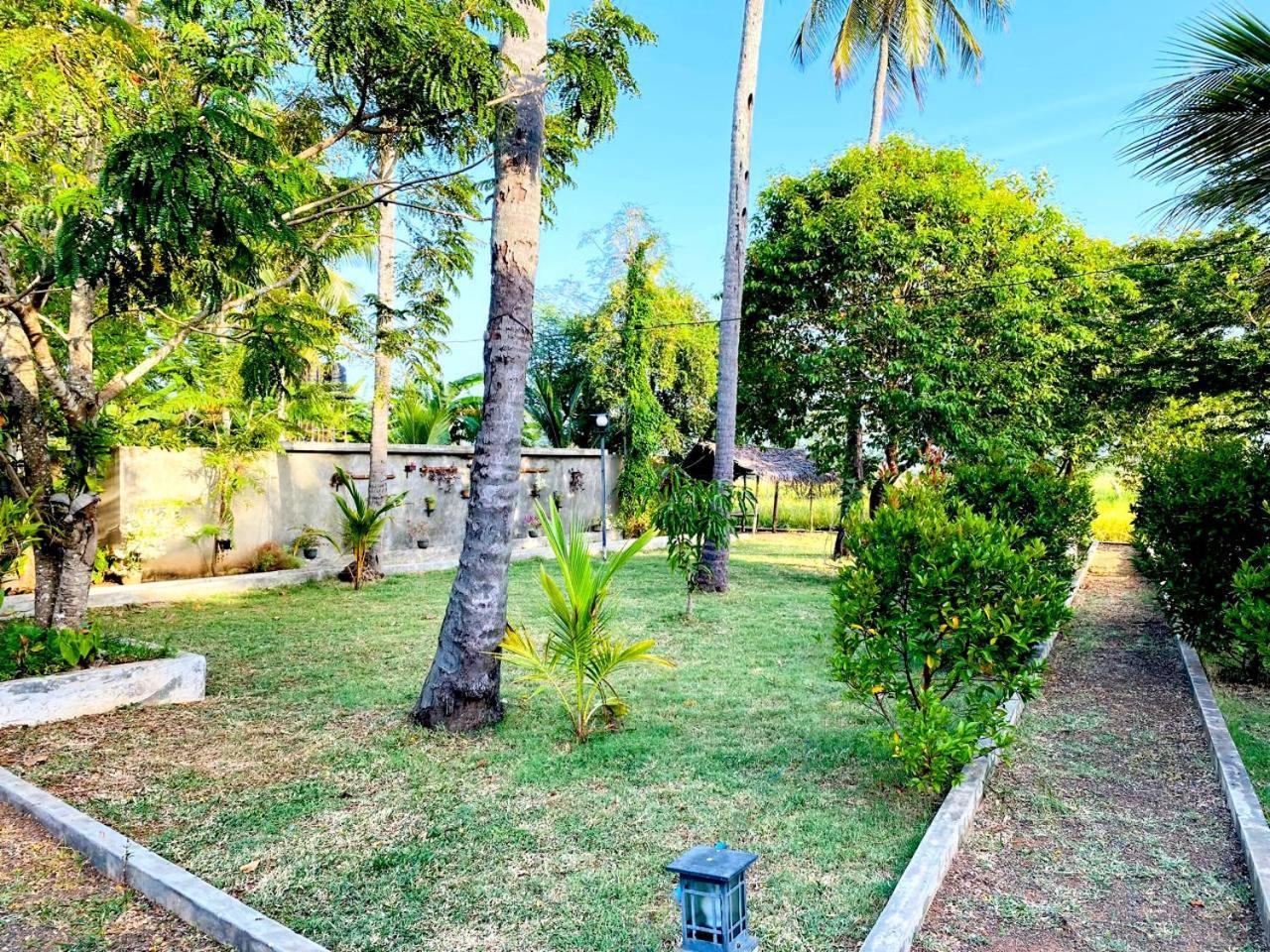 Athyantha Resort 阿努拉德普勒 外观 照片