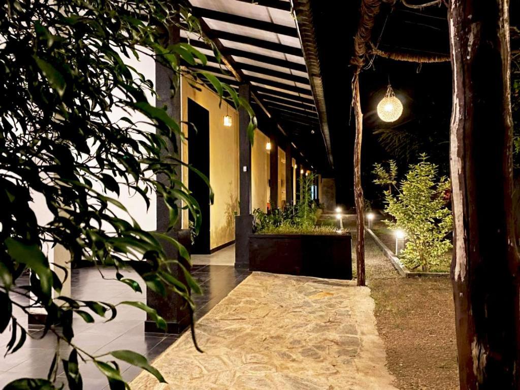 Athyantha Resort 阿努拉德普勒 外观 照片